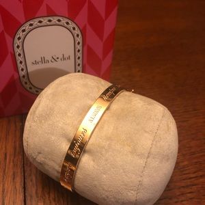 Stella & Dot Inspiration Bangle Bracelet Rose Gold